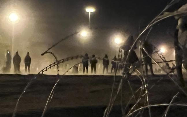Miles de migrantes se agolpan en la fronteras entre México y Estados Unidos a la espera de que se levante el Título 42. Miles de migrantes se agolpan en la fronteras entre México y Estados Unidos a la espera de que se levante el Título 42.