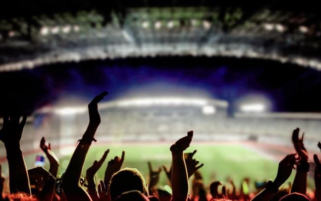 Los grandes conciertos y encuentros deportivos importantes atraen a mucho aficionados dispuestos a pagar la entradas por encima de su valor.