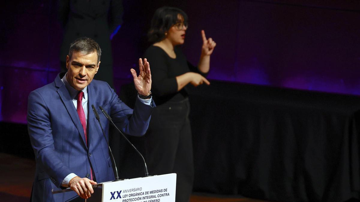 Sánchez asiste al acto conmemorativo del 20º aniversario de la Ley contra la Violencia de Género.