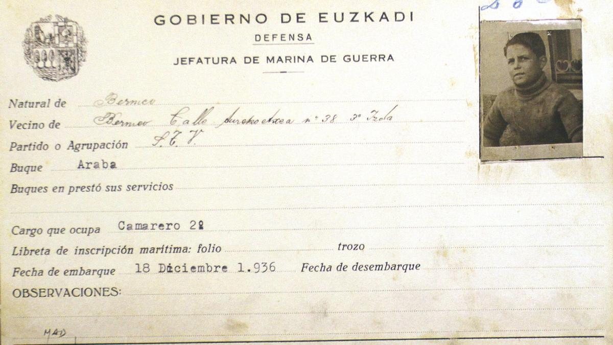 Ficha de la Jefatura de Marina de Guerra de Juan Azkarate