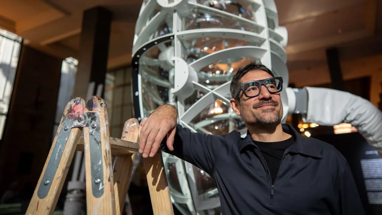 El artista Soliman Lopez autor de la exposición 'Aeolia'.