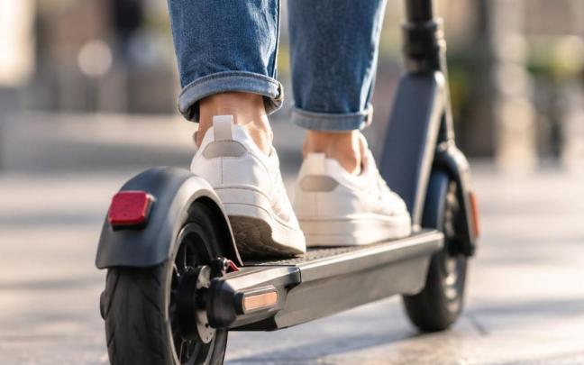 Patineteentzako aparkaleku seguruak jarriko ditu Gasteizko Udalak VGbiziz sarean.