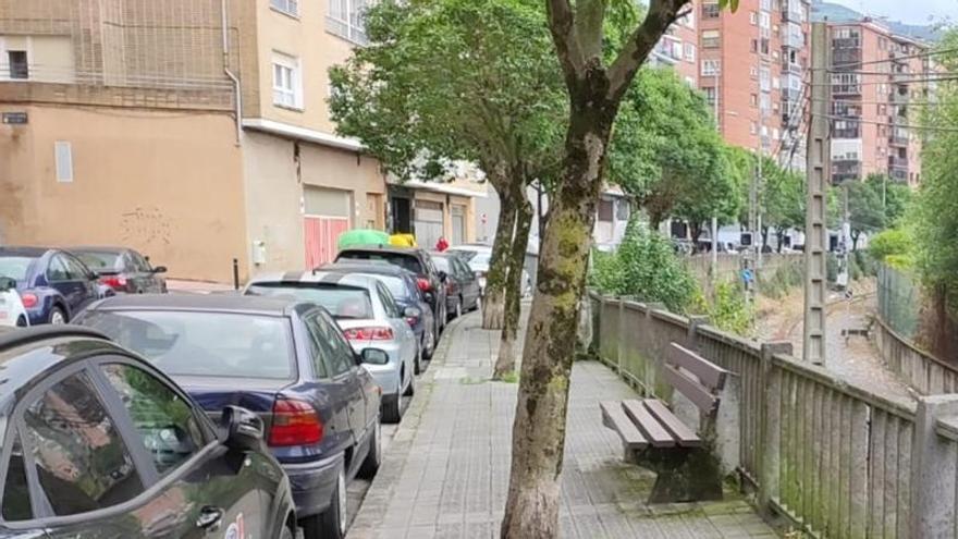 Las obras de reurbanización de la calle Zumalakarregi de Basauri están ya en marcha