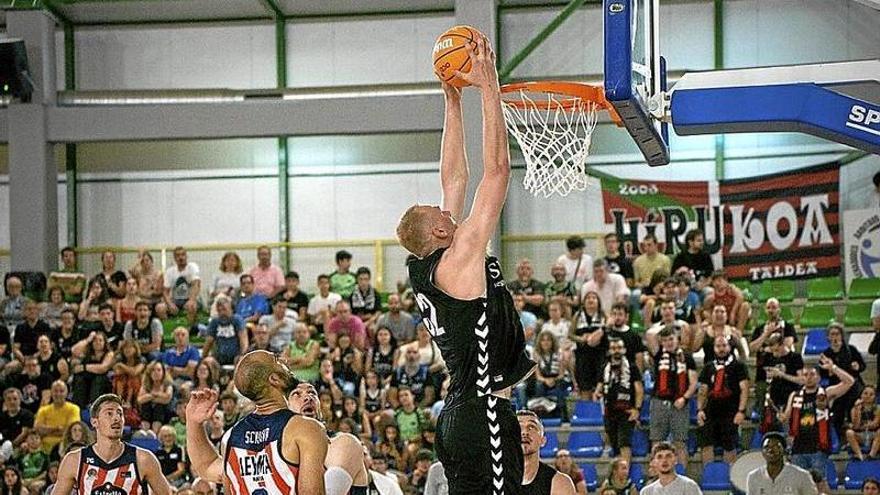 El islandés Tryggvi Hlinason vuelve a ser esta temporada el techo de Bilbao Basket