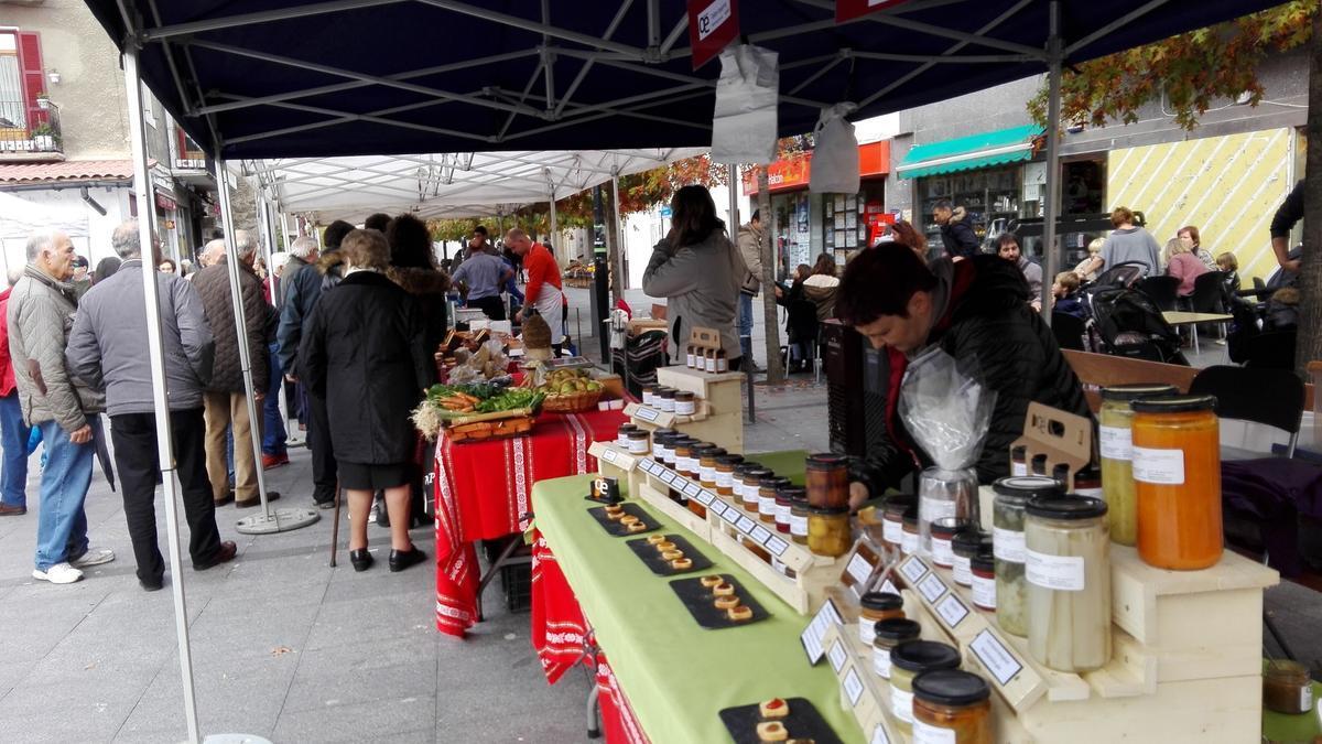 Feria de Productos de Caserío en Okendo.