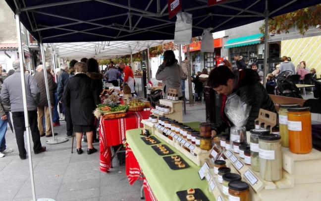 Feria de Productos de Caserío en Okendo.