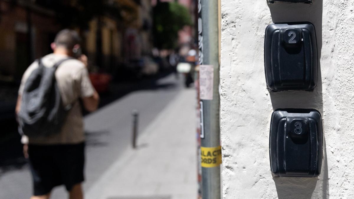 Caja de seguridad para las llaves de un piso de alquiler turístico.