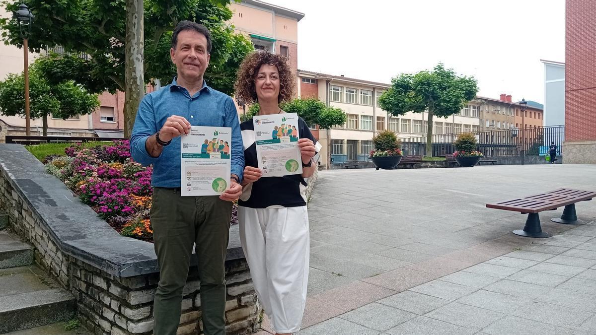 El alcalde, Asier Iragorri, y la concejala de Participación, Berta Montes, han presentado el proceso participativo Auzoegin para San Miguel