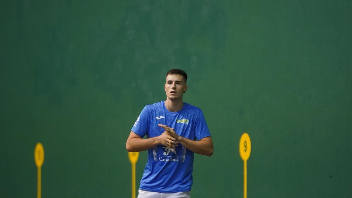 Laso e Iztueta vencen a Ezkurdia y Rezusta en la final del Torneo Bermeo Hiria.