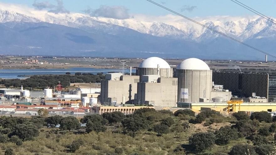 Vista de la central nuclear de Almaraz (Cáceres