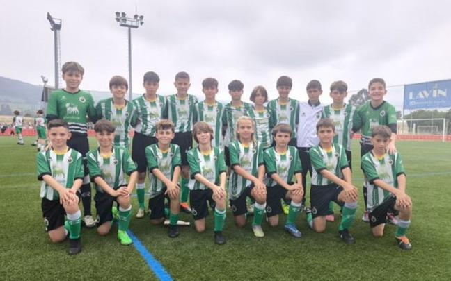Equipo alevín del Racing de esta temporada. / RACING