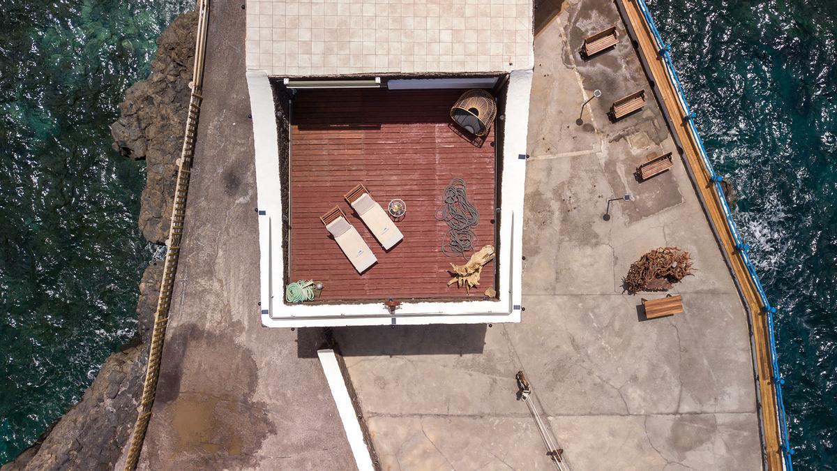 Vista aérea del solárium del hotel.