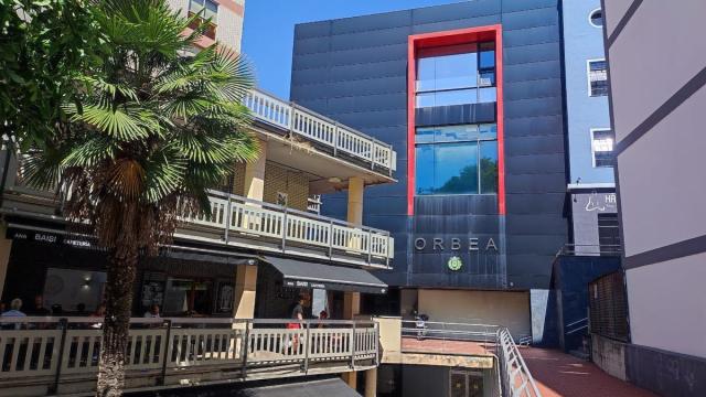 Vista del exterior del polideportivo Orbea