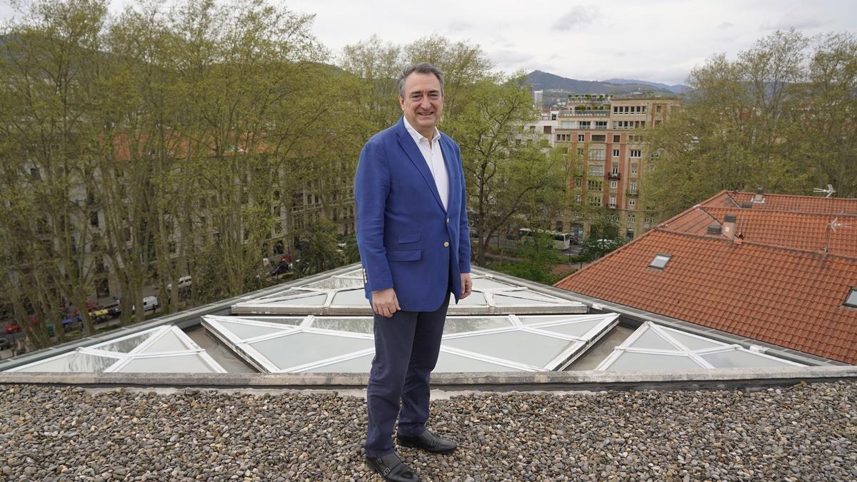 Aitor Esteban, en la azotea de Sabin Etxea