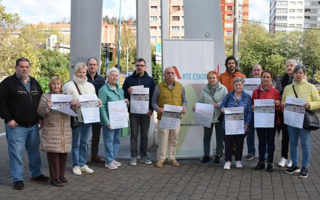 Miembros de Herri Arte Eskola y de los clubes de jubilados.