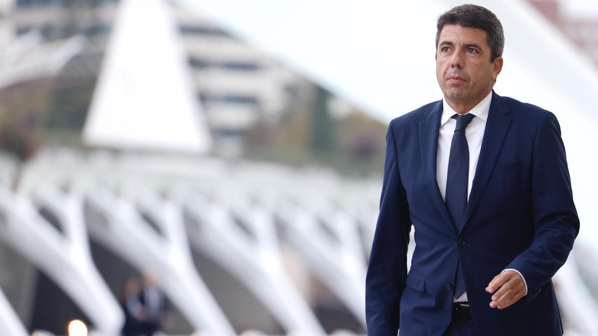 El presidente de la Generalitat valenciana, Carlos Mazón, a su llegada al homenaje a las víctimas de la dana