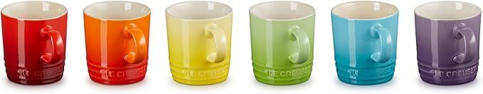 Tazas en seis colores diferentes para degustar un café expreso.