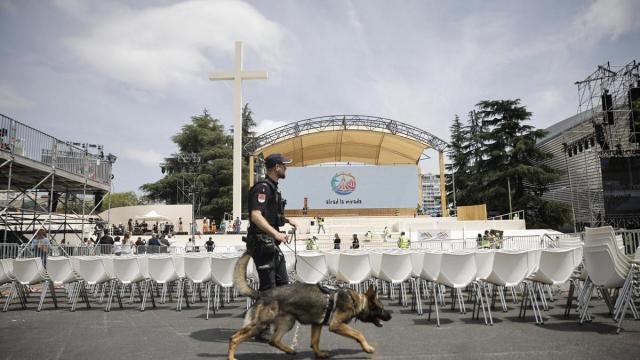 Miembros de la Policía Nacional que formarán parte del dispositivo de seguridad con motivo de la visita del Papa.