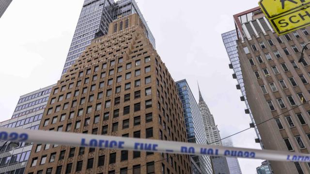 Evacuados varios rascacielos de Nueva York por problemas estructurales en un edificio de 37 plantas en obras