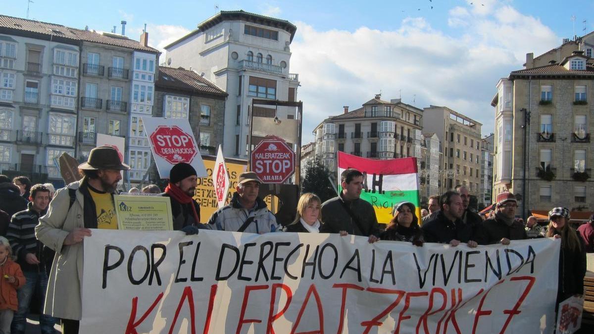 Imagen de archivo de una manifestación de la plataforma Kaleratzeak Stop Desahucios.