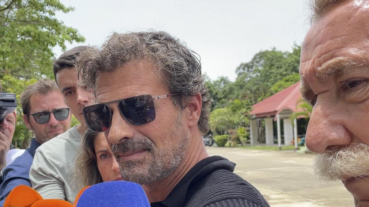 El actor Rodolfo Sancho visita por primera vez en prisión a su hijo.