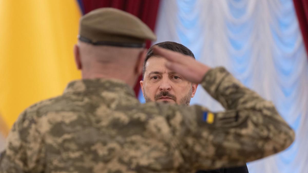 Ucrania impulsa los salarios y el reclutamiento extranjero en una gran reforma militar