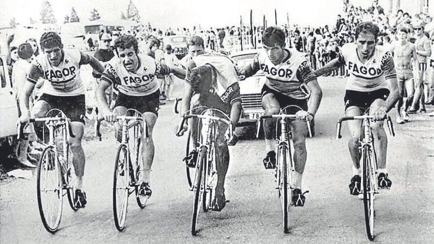 Ocaña llega a la meta tras su caída en el Tour'69