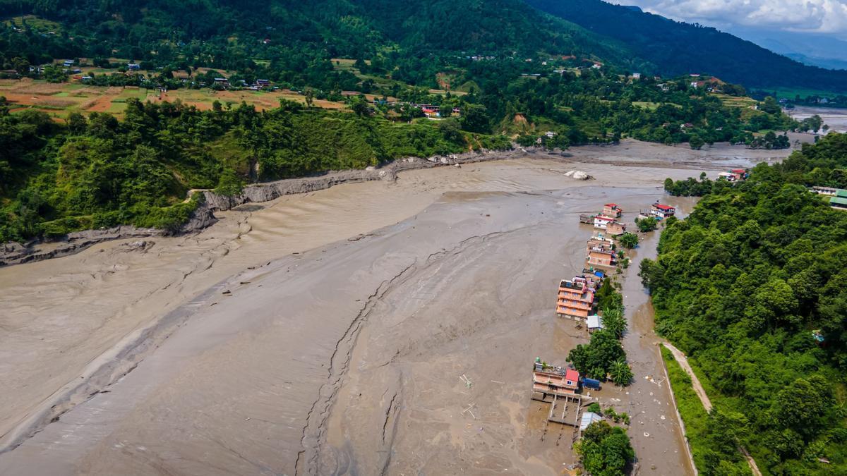Una riada en Nepal deja importantes daños, fallecidos y desaparecidos