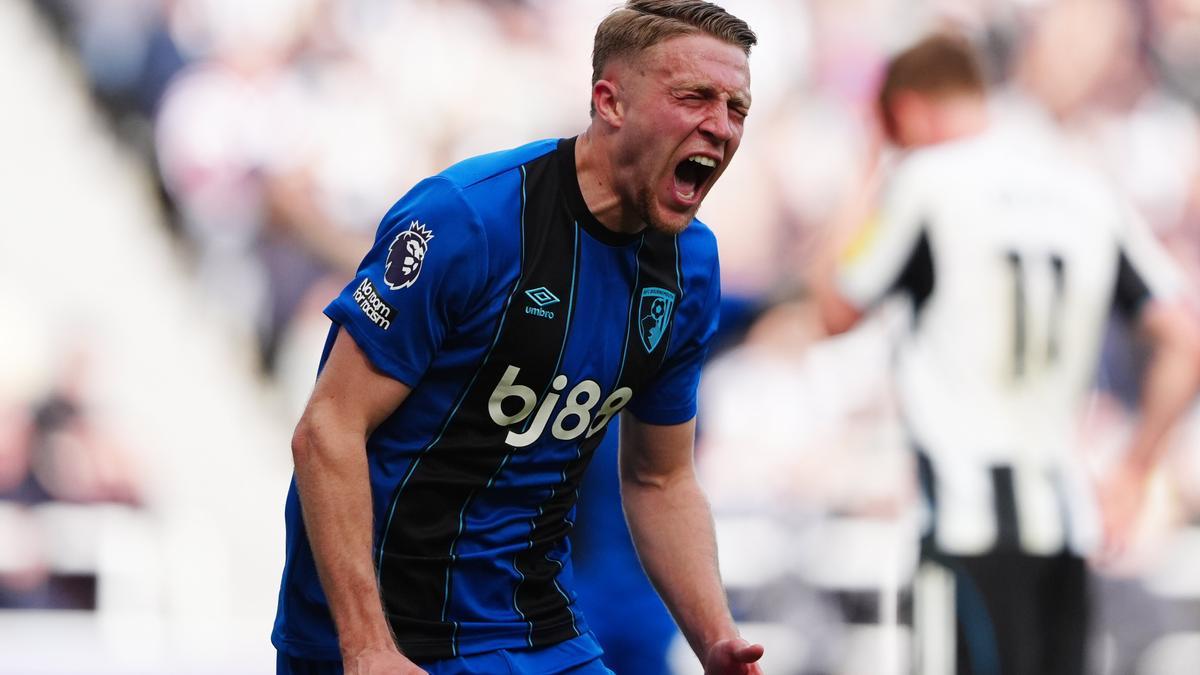 Adrien Truffert, del Bournemouth.