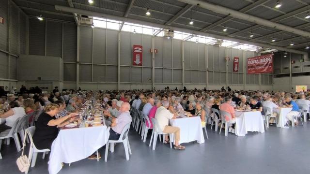 Comida-homenaje a las personas mayores en Irun