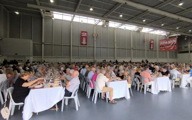 Comida-homenaje a las personas mayores en Irun
