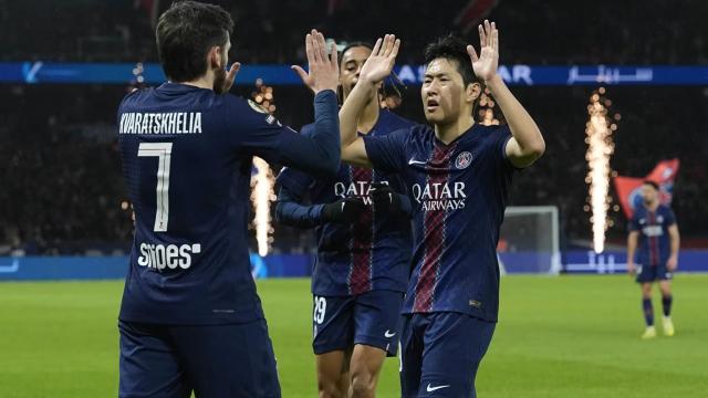 Los jugadores de Luis Enrique celebran uno de los cinco goles marcados este fin de semana al Rennes. / PSG.FR