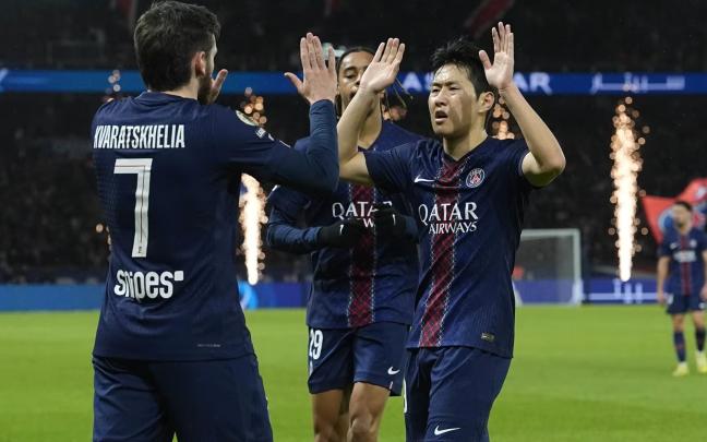 Los jugadores de Luis Enrique celebran uno de los cinco goles marcados este fin de semana al Rennes. / PSG.FR