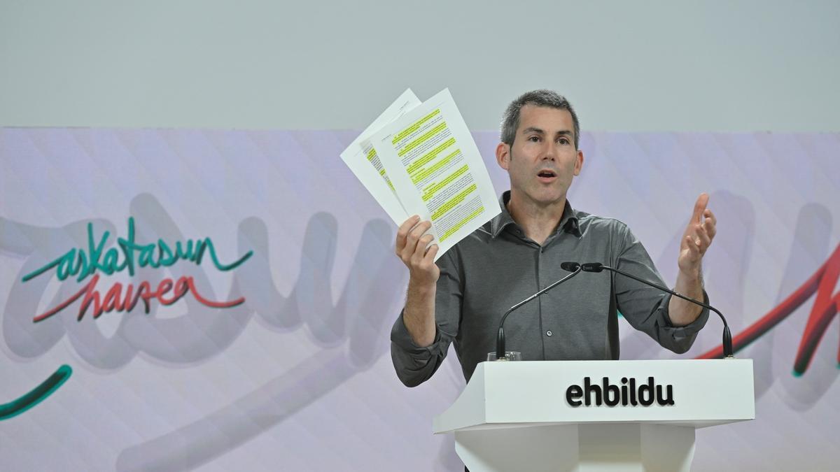 El secretario de Acción Política de EH Bildu, Arkaitz Rodríguez, este lunes