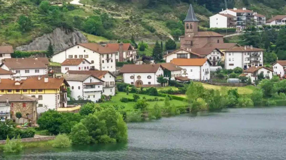 El pueblo "más bonito de la Suiza navarra"