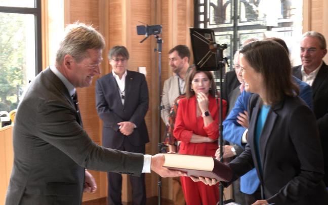 Zupiria ha llevado a Bruselas el Diccionario Vasco-Español-Francés/Dictionnaire basque-espagnol-français de Resurrección María de Azkue. Zupiria ha llevado a Bruselas el Diccionario Vasco-Español-Francés/Dictionnaire basque-espagnol-français de Resurrección María de Azkue.