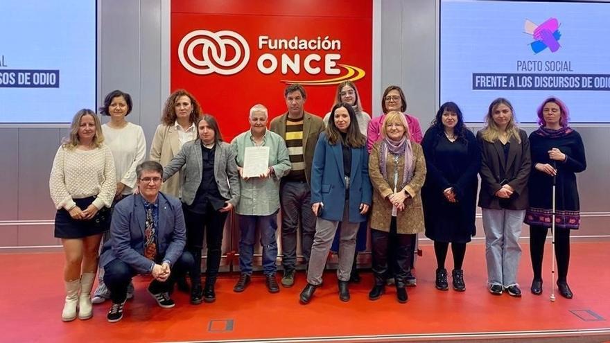 Organizaciones por los derechos humanos y los principales sindicatos firmaron ayer martes el Pacto Social contra los discursos de odio