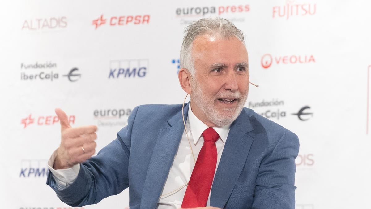 El ministro de Política Territorial y Memoria Democrática, Ángel Víctor Torres