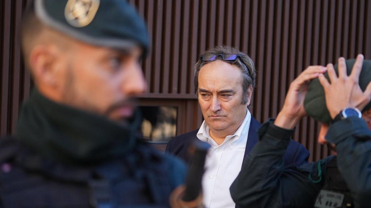 El dueño del Ventorro, Alfredo Romero, a su salida del juzgado de Catarroja para declarar en el juicio por la dana.