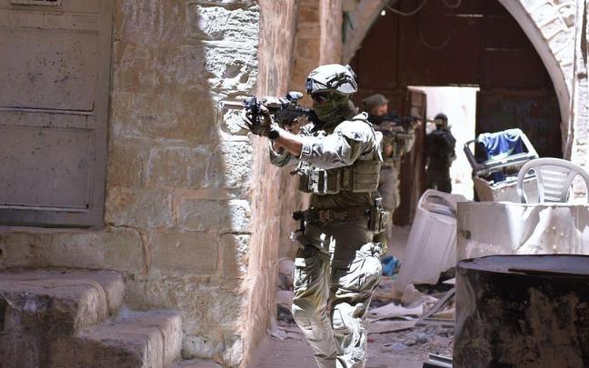 Un militar israelí en Cisjordania en una foto de archivo. / EP Un militar israelí en Cisjordania en una foto de archivo.