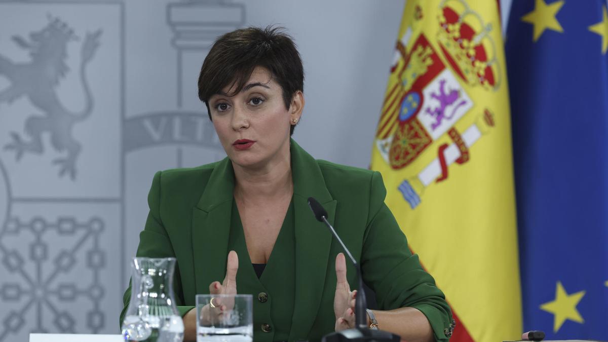 La portavoz del Gobierno español y ministra de Política Territorial en funciones, Isabel Rodríguez, en rueda de prensa tras el Consejo de Ministros.
