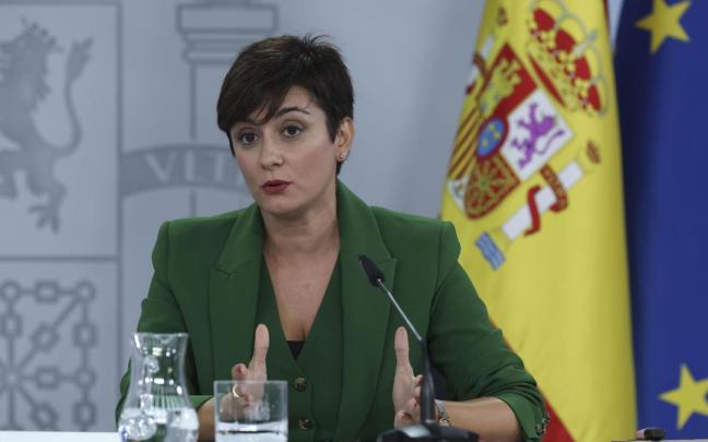 La portavoz del Gobierno español y ministra de Política Territorial en funciones, Isabel Rodríguez, en rueda de prensa tras el Consejo de Ministros. La portavoz del Gobierno español y ministra de Política Territorial en funciones, Isabel Rodríguez, en rueda de prensa tras el Consejo de Ministros.