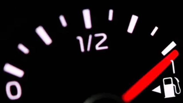 ¿Cuántos kilómetros se pueden hacen con la reserva del coche?