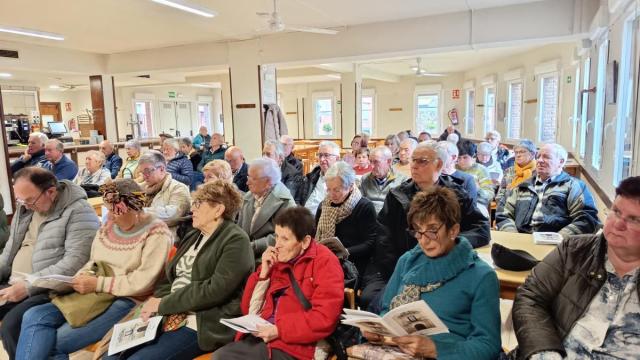 Asistentes a la asamblea anual de San Joxepe.