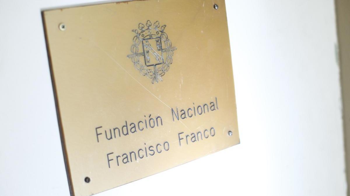 Acceso a la Fundación Francisco Franco.