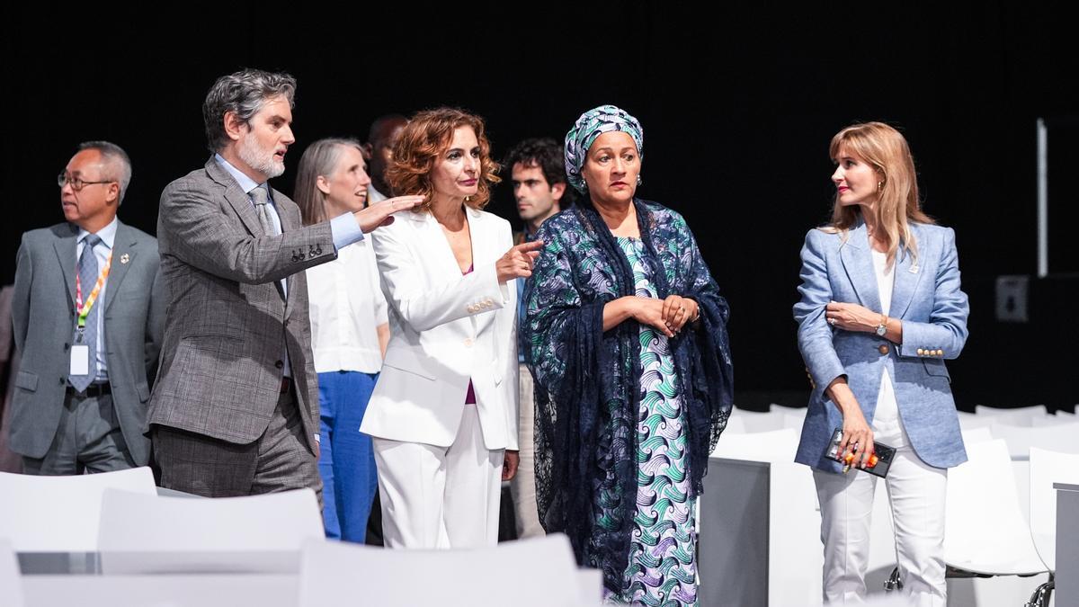 Maria Jesús Montero visita las instalaciones donde se celebrará la IV Conferencia Internacional sobre Financiación al Desarrollo de la ONU