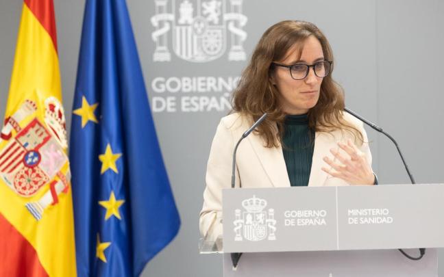 La ministra de sanidad, Mónica García, durante la presentación del balance de actividad de donaciones y trasplantes de 2025.