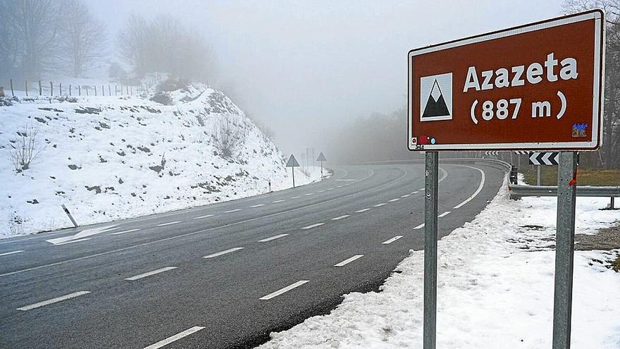 La nieve que cayó ayer en Álava no impidió que las carreteras estuviesen limpias.