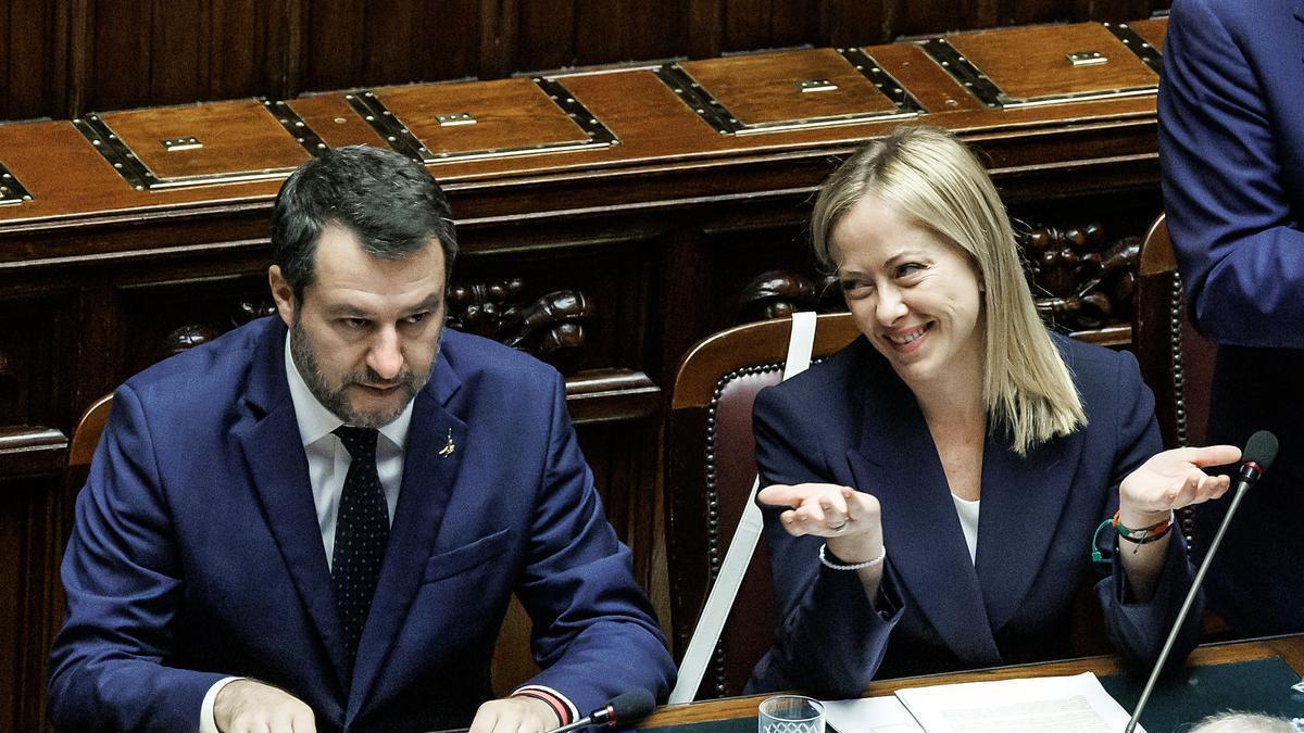 La primera ministra italiana, Girogia Meloni, y el ministro de Infraestructuras, Matteo Salvini.
