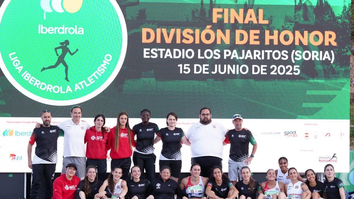 Las atletas del BAT el pasado fin de semana en Soria.